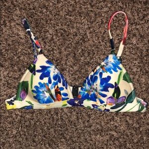 Triangl bikini top